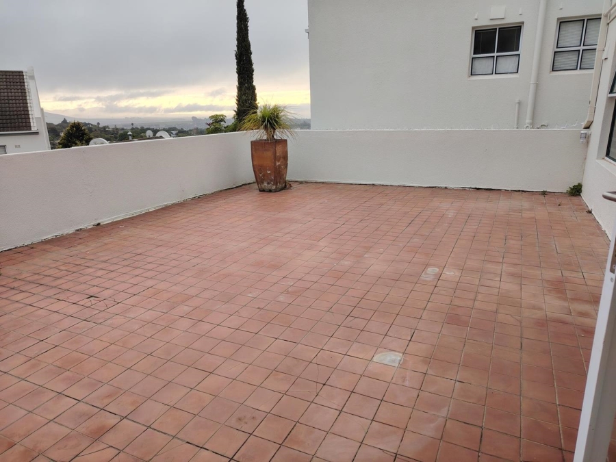 To Let 2 Bedroom Property for Rent in Aurora Western Cape